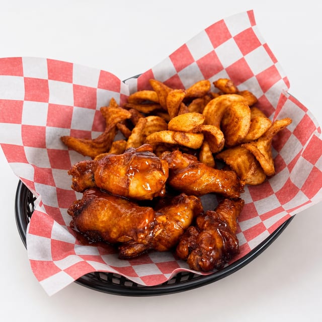 Traditional Wings - 6 Piece.